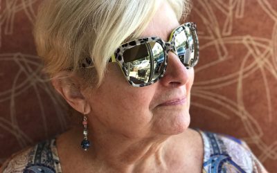 Can Mom See? 6 Things to Consider with Senior Eyesight